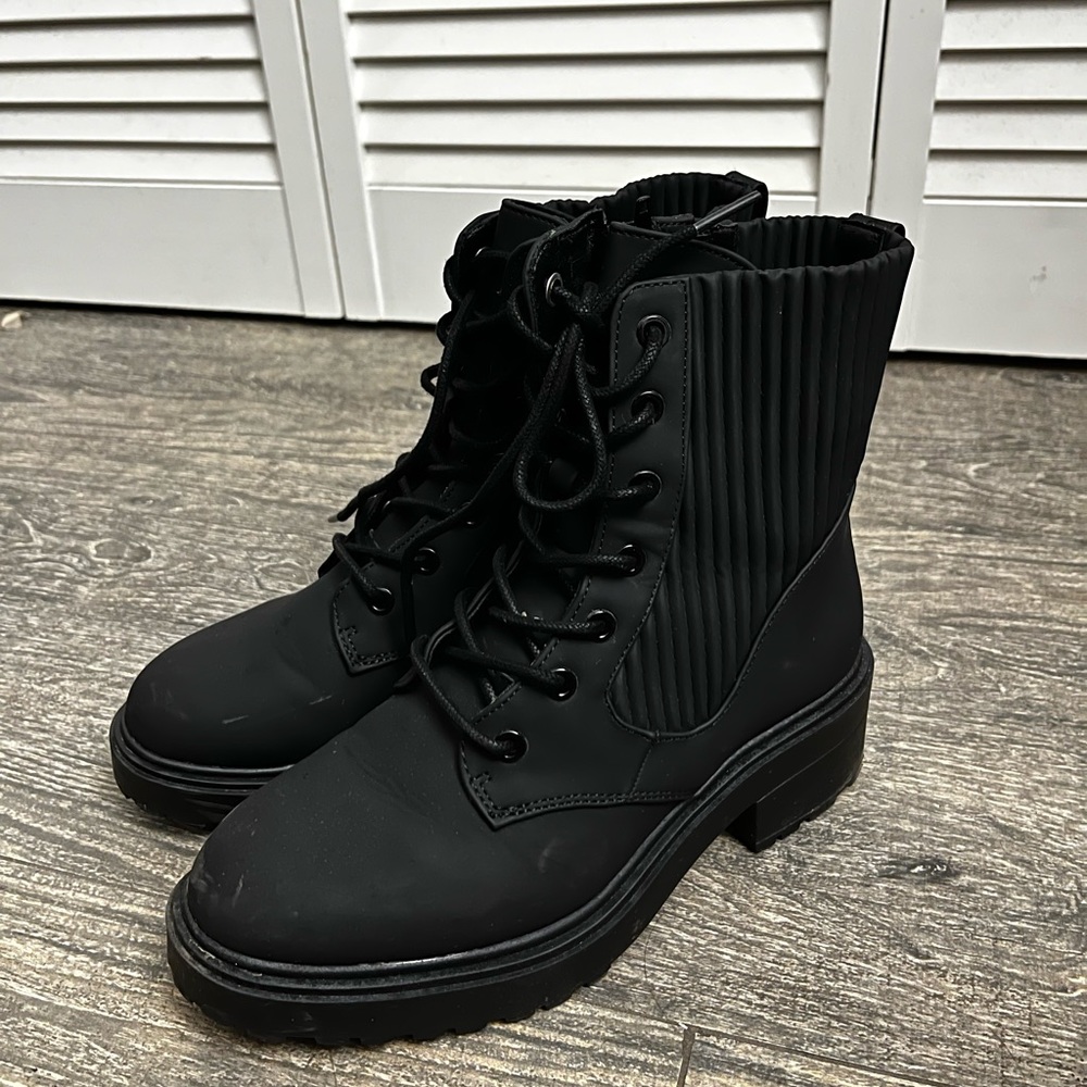 Amazon Essential Boots - image 1